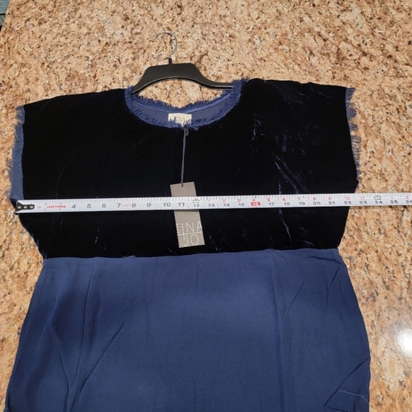 NWT Anthropologie Tina Jo Silk Bend Velvet Blouse - Picture 7 of 11